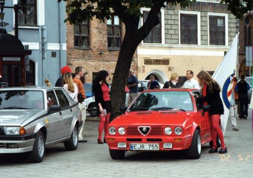 e752c5 6331526c5c29444a920a2cc174c7d14bmv2