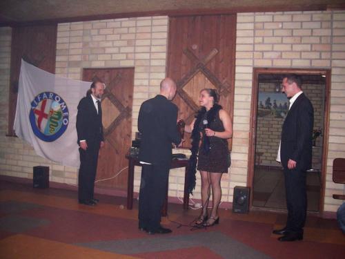 e752c5 7605adf9ba874fb3b562772c8e8c95c7mv2 d 1600 1200 s 2