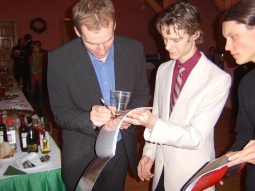 e752c5 175b6688921a4d56960e3353a0218b79mv2 d 1600 1200 s 2