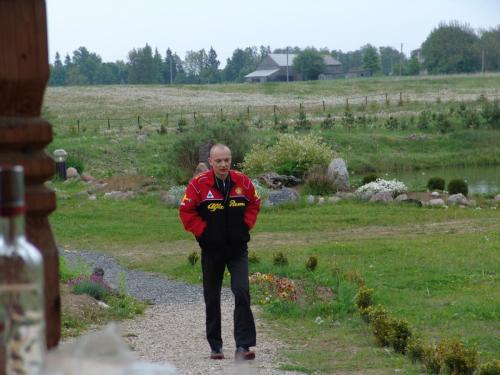 e752c5 1437ff26a8a0476db0e6852202b7d46cmv2