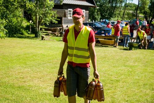 e752c5 8826a08bf01244a0b5e7e9c68b34de33mv2 d 3504 2336 s 2