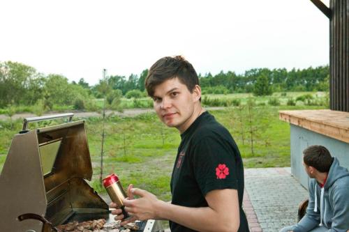 e752c5 4b2f523ea70746cfae35e30534892d08mv2 d 5616 3744 s 4 2