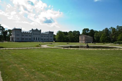 e752c5 cba571a44887432898dd555bf02fdab4mv2 d 5616 3744 s 4 2