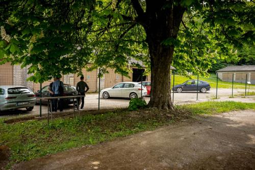 e752c5 3b6b2cd7c25d461dabc52fe4fb4d10cbmv2 d 5456 3632 s 4 2