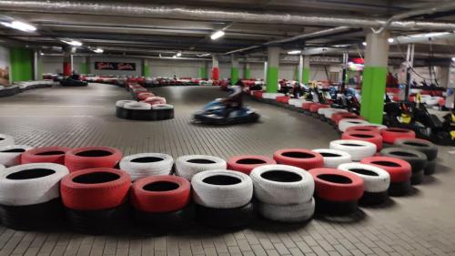 e752c5 f9421acbc5074179b7519a52f8a3bf2fmv2 d 4032 2268 s 2