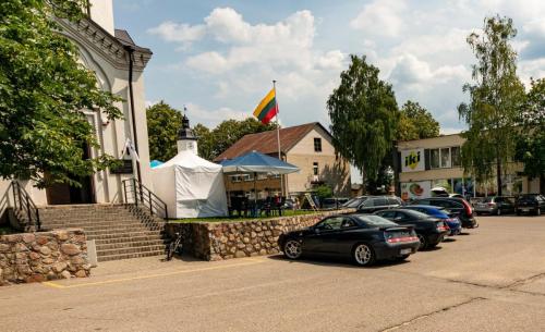 71350452 10160053301536959 2080455181492813824 n