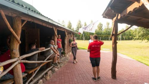 71492200 10160053302731959 1661748101230100480 n