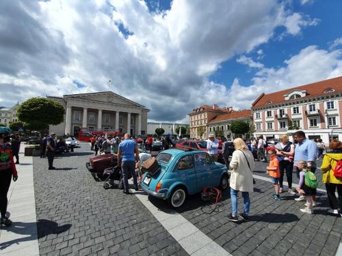 102814779 10216826738809791 3287339542855671832 n